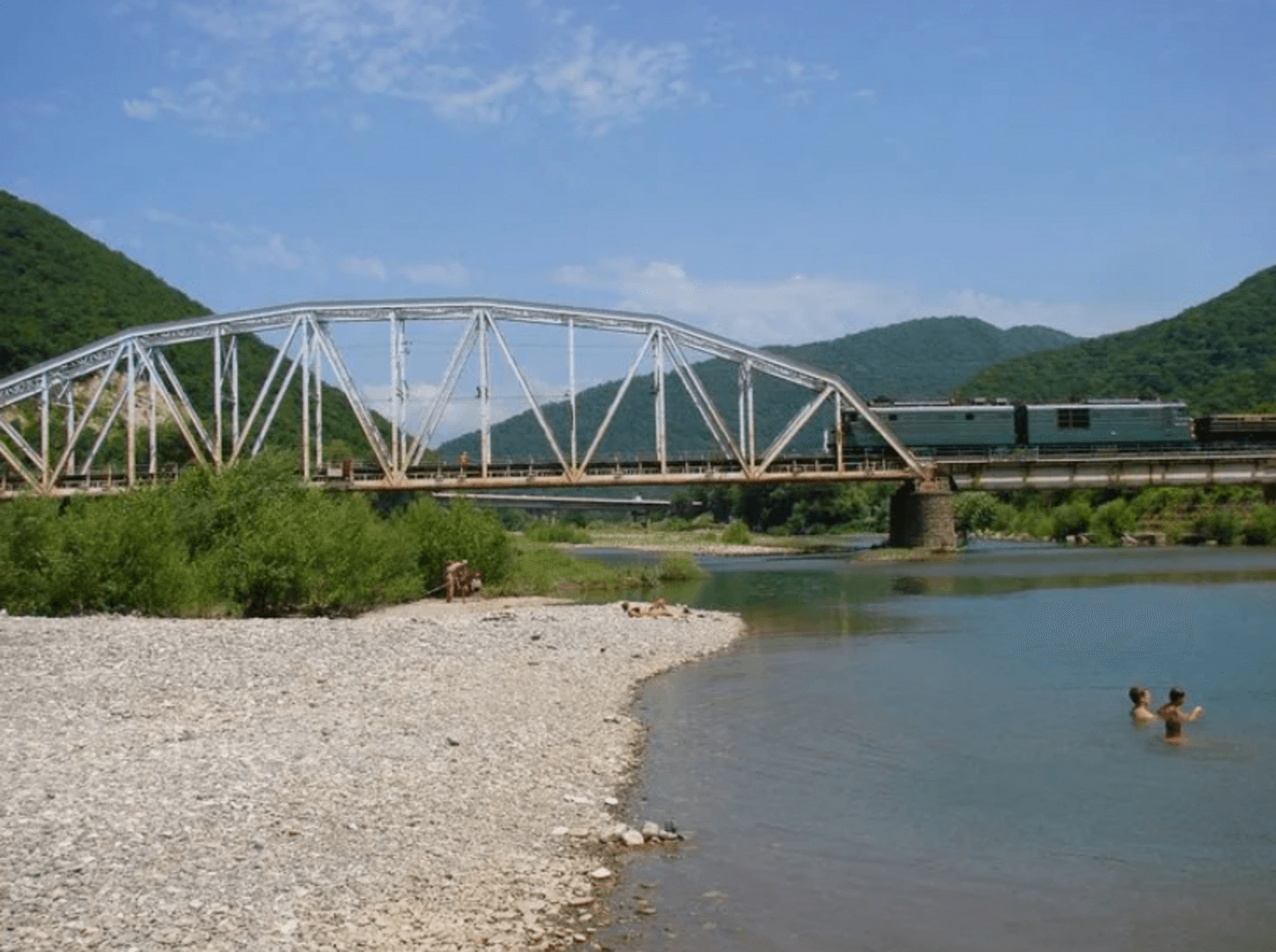 Дикий пляж у реки Аше, фото 2